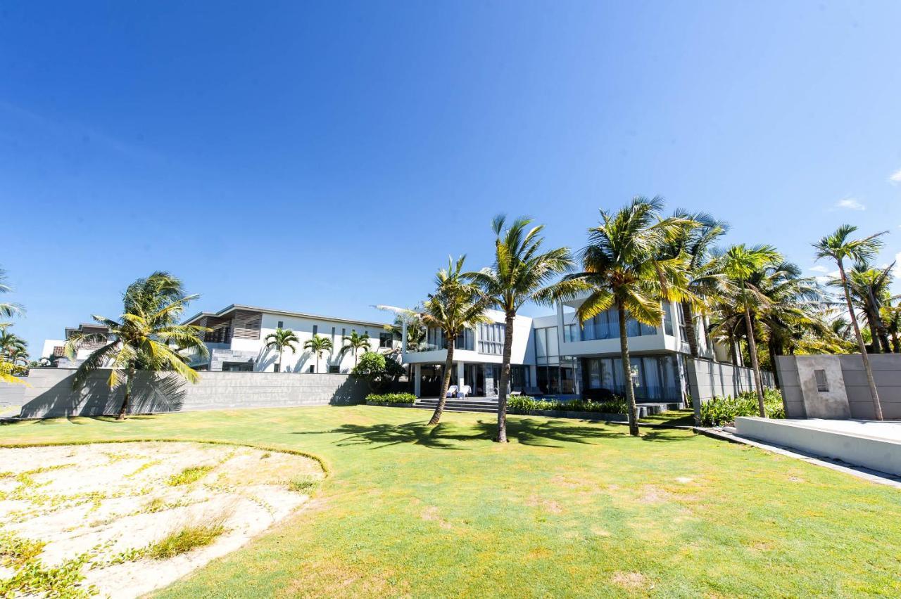 Deluxe Ocean Villa Along The Beach Da Nang Exterior foto