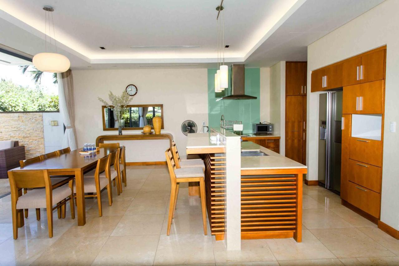 Deluxe Ocean Villa Along The Beach Da Nang Exterior foto