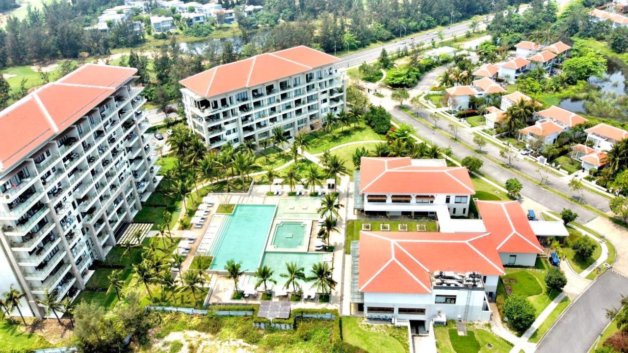 Deluxe Ocean Villa Along The Beach Da Nang Exterior foto