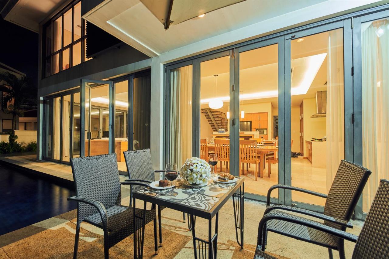 Deluxe Ocean Villa Along The Beach Da Nang Exterior foto